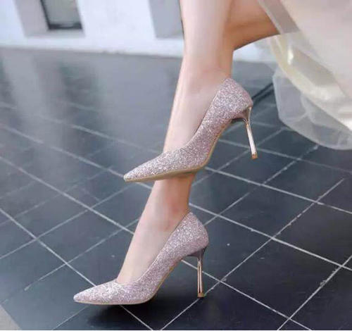 穿高跟鞋闪烁出你的精彩搭配！