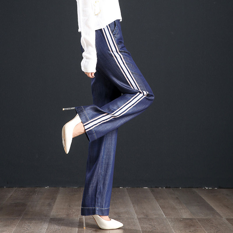 小脚裤过时了，今秋流行“阔腿直筒裤”，搭洋气小衫，美嫩又吸睛