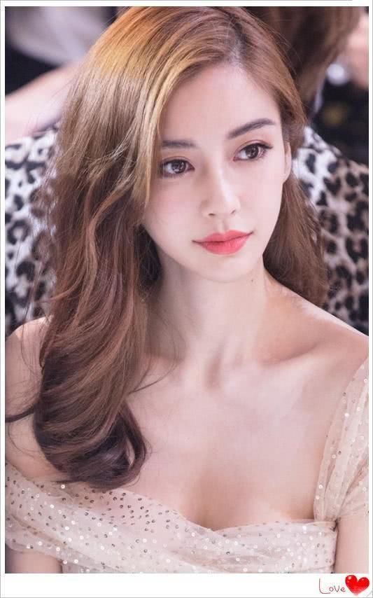 当21岁张雪迎撞上29岁杨颖，网友：寡淡脸与明艳脸的差距一目了然