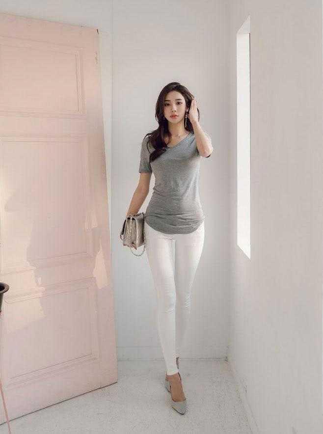 紧身裤从视觉上就能营造一种清新的感觉，都能搭出你想要的风格