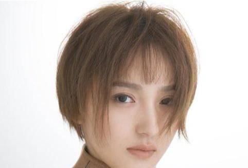 女生@搞定长脸,头发怎么梳都好看,女生最新刘海短发,长脸变小脸
