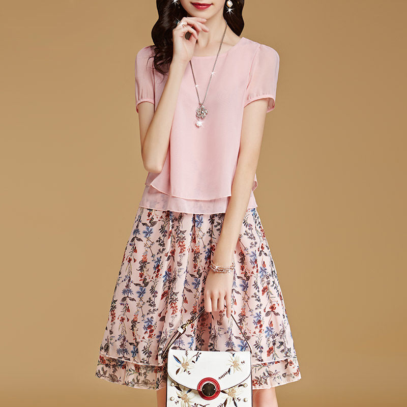 穿啥都热,但这种雪纺连衣裙+套装裙,75后上身真是又美又凉快