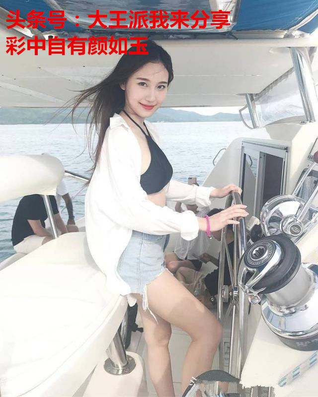 手机自拍真实性感又有气质的女神级美女 自拍生活照