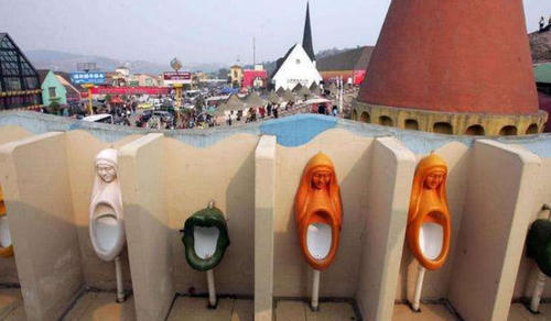 我国最牛的厕所，可同时容纳2000人方便，就在重庆！