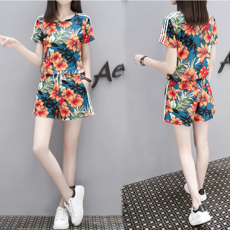 哪个缺德鬼设计“勾魂套”，凸显魔鬼身材婀娜又多姿，浓浓女人味