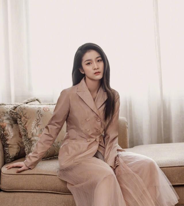 【纱质连衣】“美人在骨不在皮”,这句话都是什么意思?