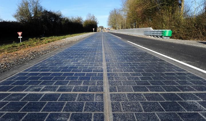  「太阳能发电」全球第一条太阳能发电公路：1千米耗资3661万，如