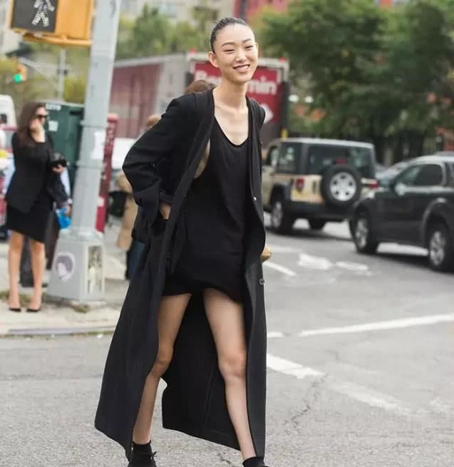 她一个月不吃饭只喝水，1米79只剩46公斤，亲身经历饿到吐！