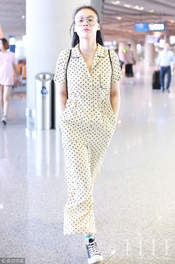 为什么我穿是睡衣 她穿是睡衣风？