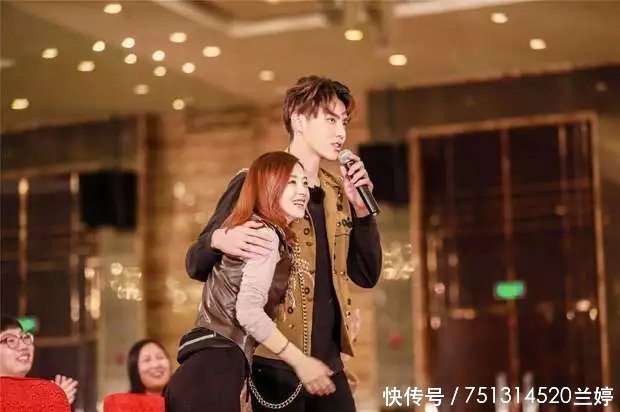 吴亦凡和赵丽颖订婚了? 网友: 这消息堪比鹿晗公布恋情