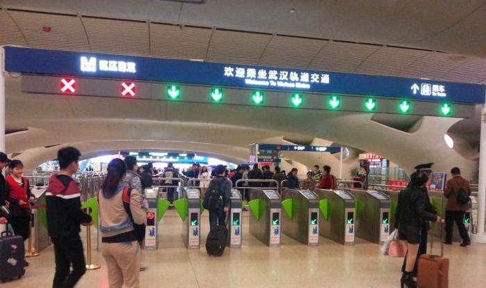 我国的首座高铁站，投资超百亿，建成后被评为“世界最美”