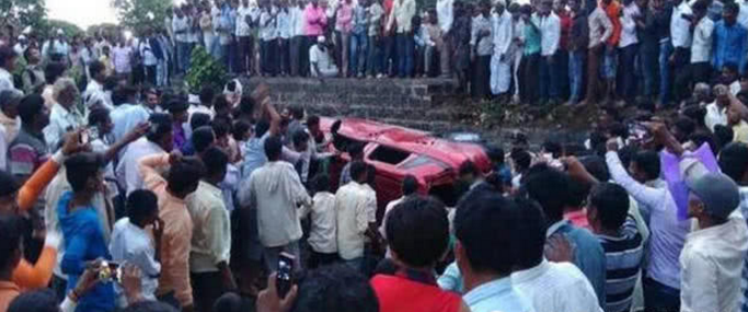 谷歌工程师给印度孩子分巧克力,被当成人贩子,遭当地人打死