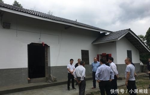  【买房】农民退地直补20万, 城里买房再给8万, 专家说: 为啥农民