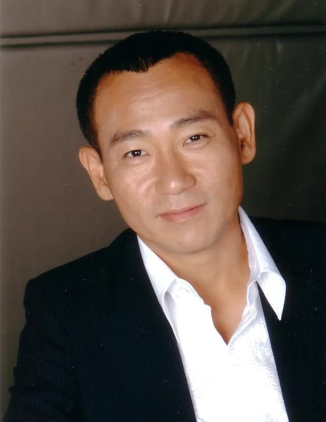 港剧@8.9分！今年最高分港剧诞生，男主角是TVB视帝，被误会买不起房