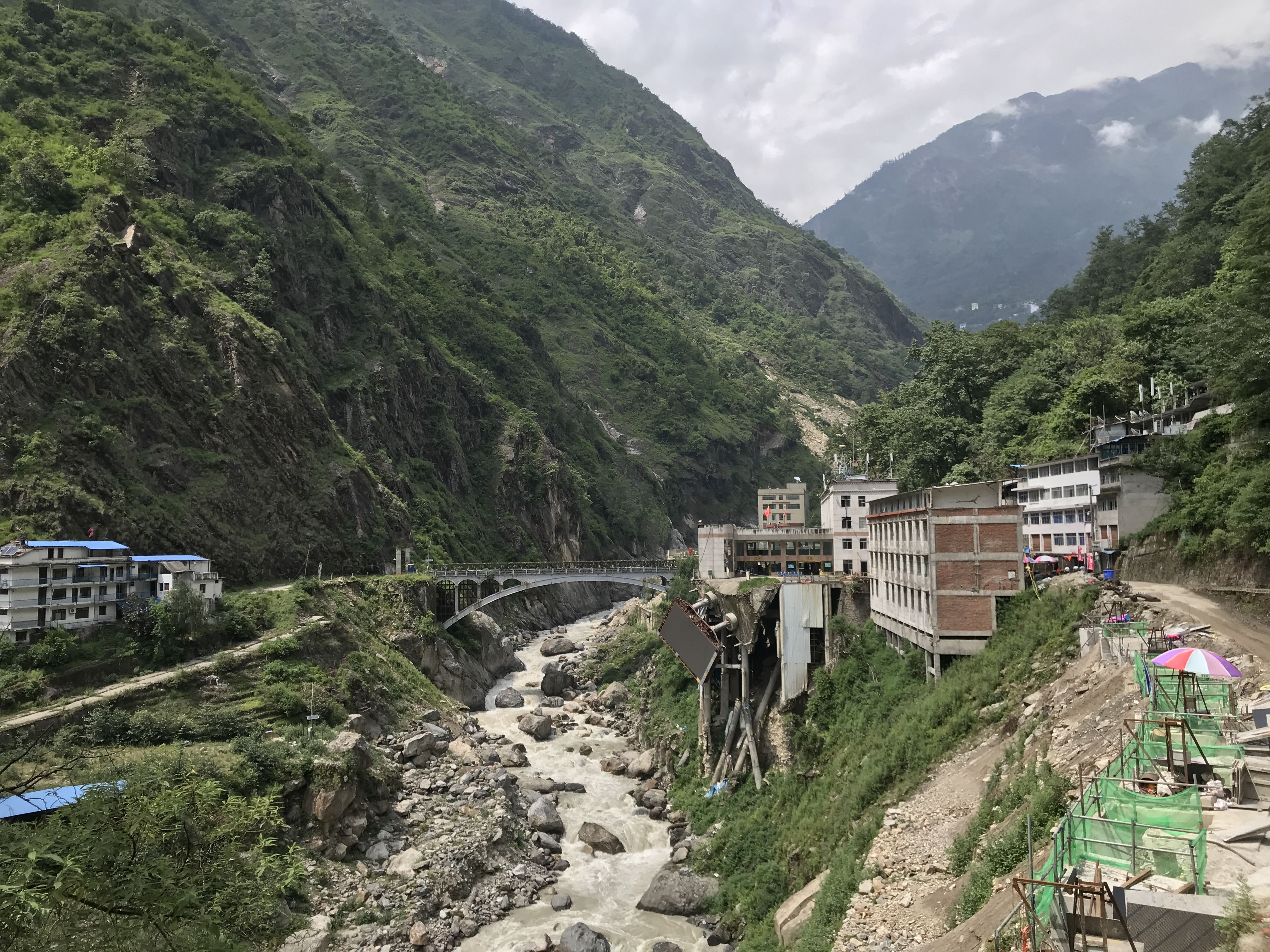 川进青出，十五天三省，318全线，冰川、湖泊、雪山探秘之旅。