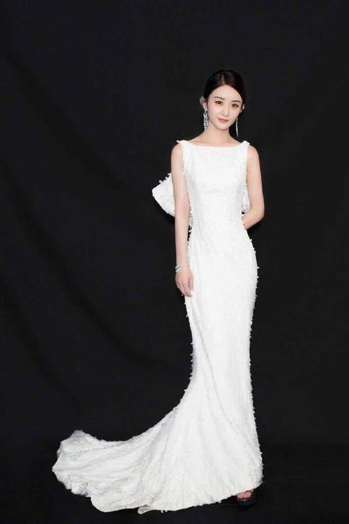 细数赵丽颖近年来出席活动的礼服，网友：果然是仙女下凡！