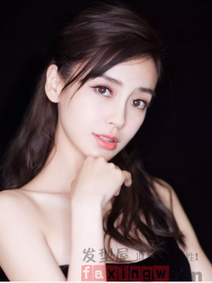 超美的女神卷发 谁美谁知道!