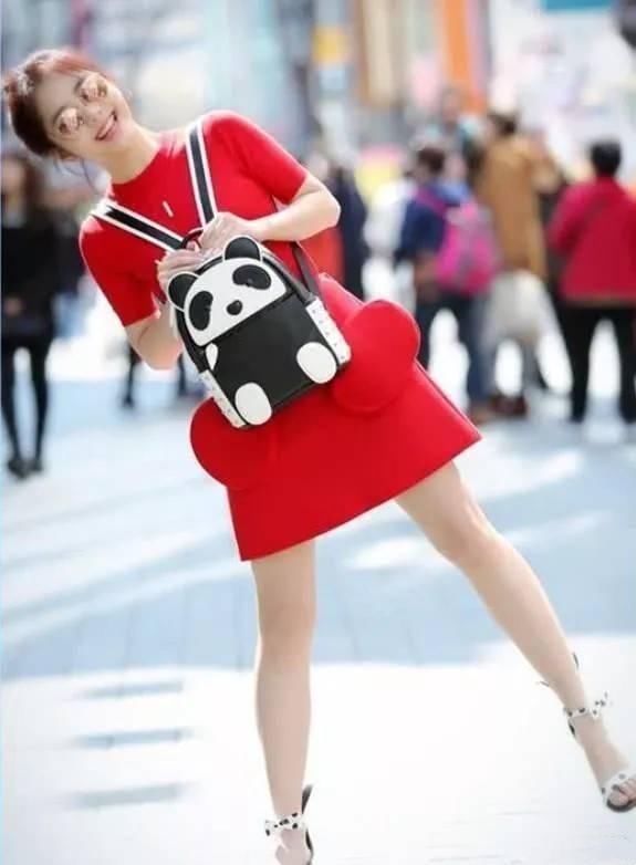 28岁谭松韵与31岁赵丽颖同换一款新发型，终于见识了减龄最高境界