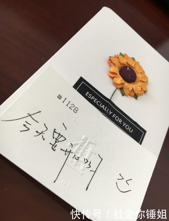 易烊千玺演唱会有多少座位