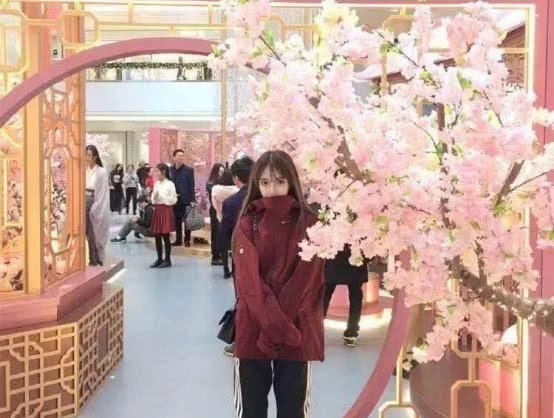  奔四■?奔三奔四的女人过年别不打扮!这3套“得体”穿搭,减龄有腔调