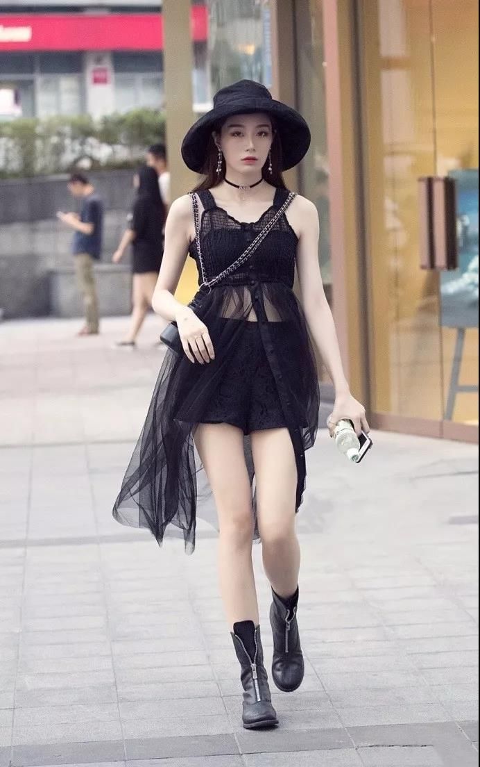 彰显气质，美丽大方的穿搭技巧，让你做个高雅有范的女神