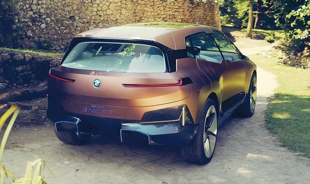 宝马发布Vision iNext自动驾驶概念SUV 2021年上市
