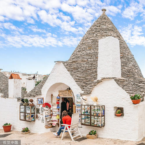 意大利阿尔贝罗贝洛 充满童话色彩的“蘑菇村”