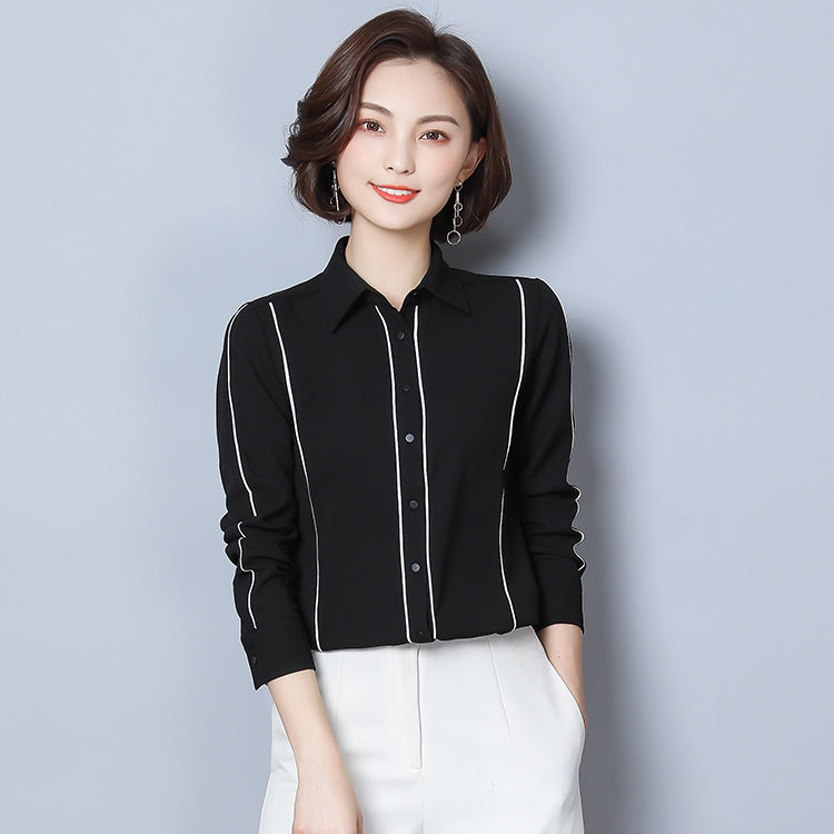 50岁的婆婆，真会打扮!都穿连衣裙和小衫，搭配高跟鞋，太美嫩