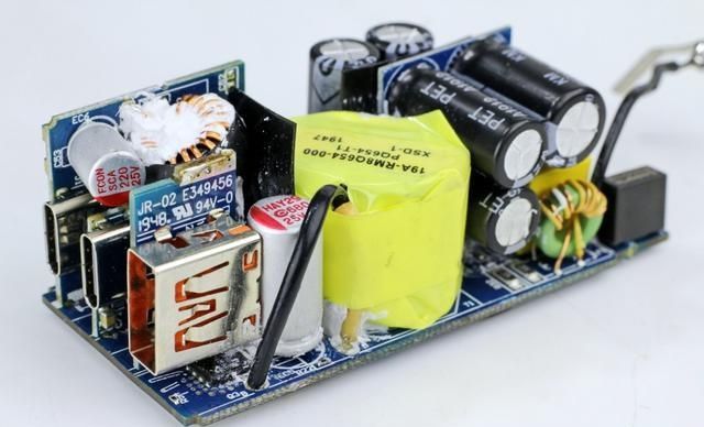  『倍思65W氮化镓』拆解报告：Baseus倍思65W 2C1A GaN氮化镓充电器BS-C915