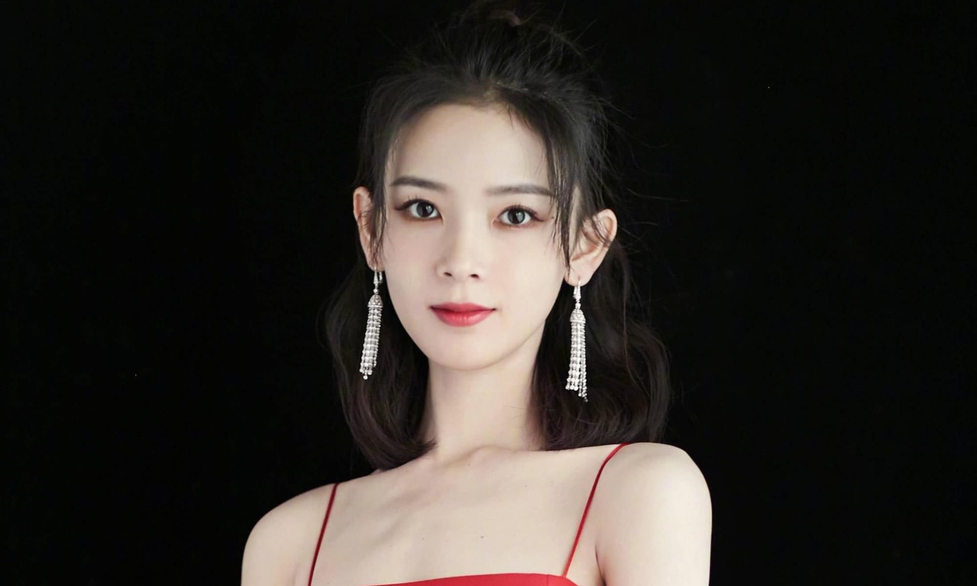  [角色]看到陈瑶的第一眼, 我就沦陷了