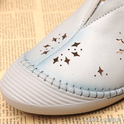 四五十女人别老穿高跟鞋，穿时髦民族风女鞋，美的不像中年人