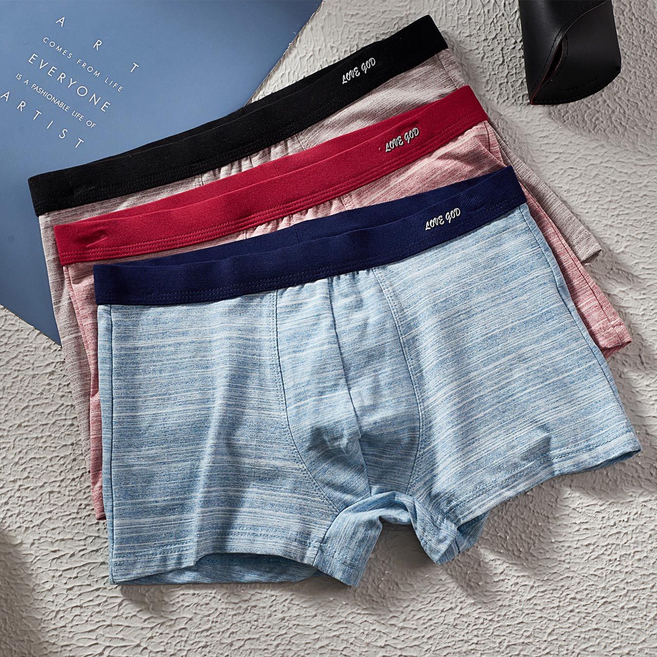 越来越多人不穿传统内内!热憋得要命，学学下图女人，冰爽又迷人