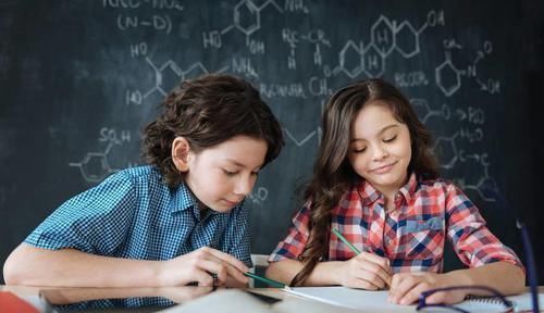  #孩子的专注力#“学霸”和“学渣”的差距不在智商，在这2个能力，6岁前就很明显