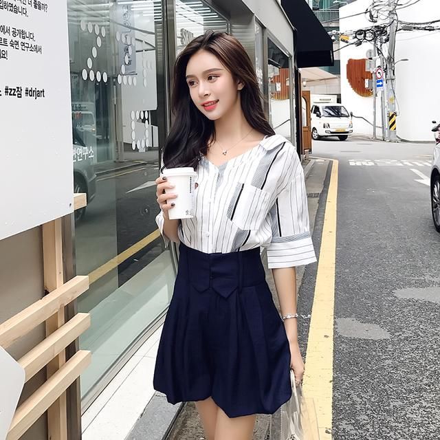 精致女人早就不买连衣裙，时下流行这几款套装，穿上美翻全场~