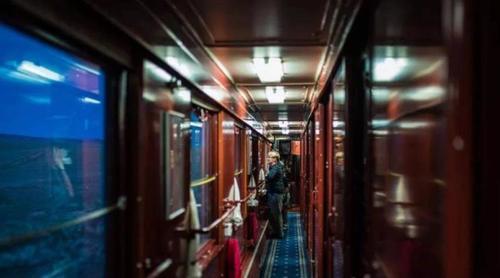 国内最霸气火车，一张票五千六，只在北京卖，网上和火车站都不卖