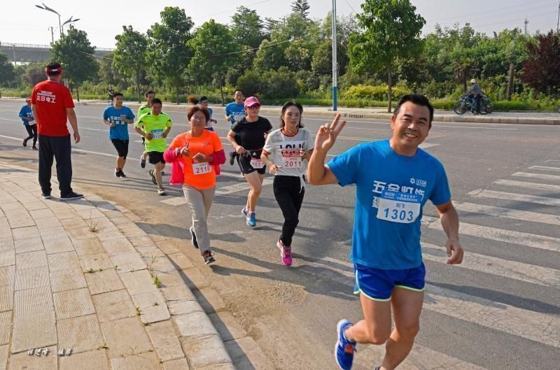 千名跑友中原开跑 河南漯河 圆梦 微型马拉松_