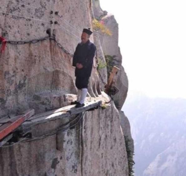 华山3大未解之谜: 一个游客无意解开, 另外2个至今未找到答案