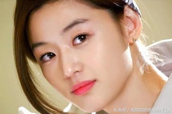 不化妆的女生越来越少，那请珍惜素颜就能看的女生吧！