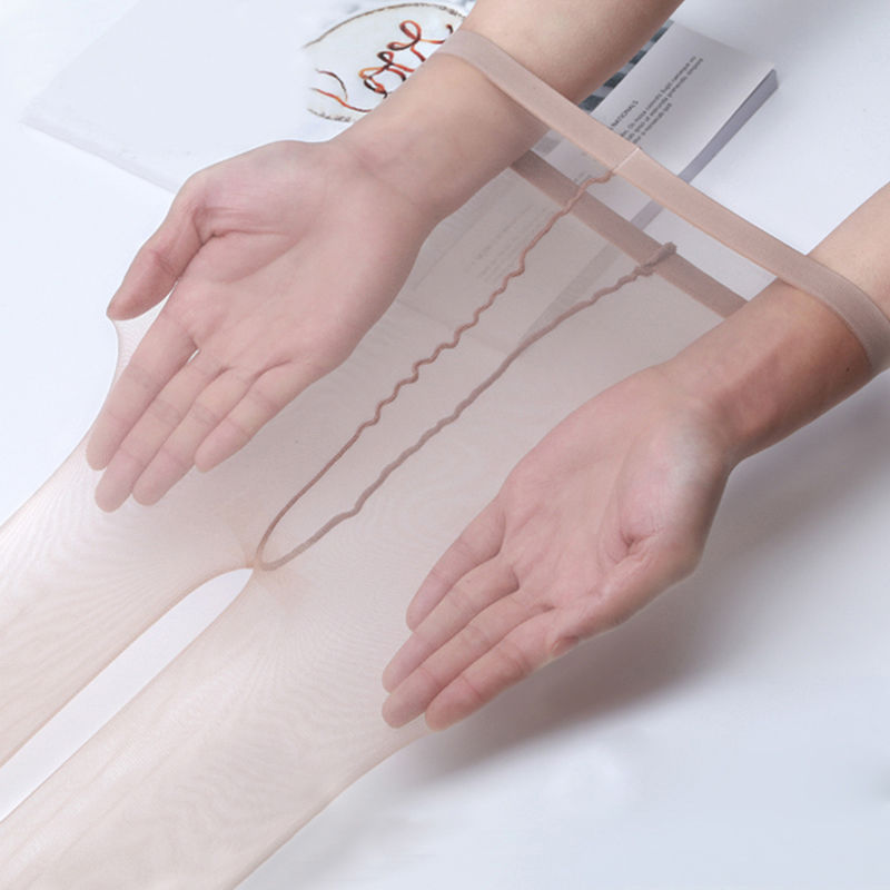 秋天穿裙子怕冷?针织包臀裙+裤袜，时髦保暖，女人味满屏