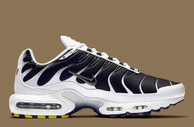 『发售』超抢眼熊猫装扮!Air Max Plus 全新配色即将发售!