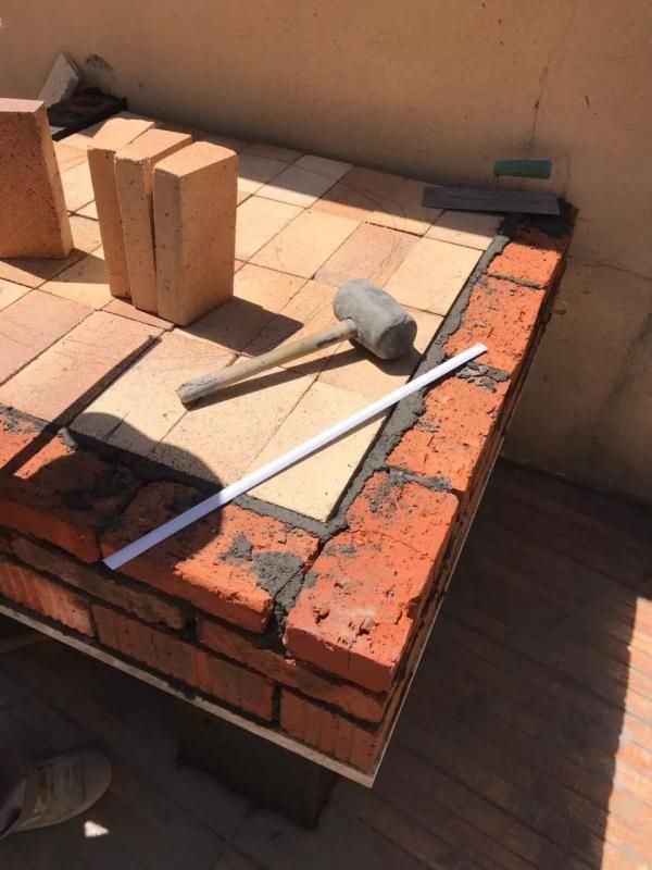  「姑娘」浙江一姑娘在自家院子里砌了个烤窑，结果…太羡慕了！