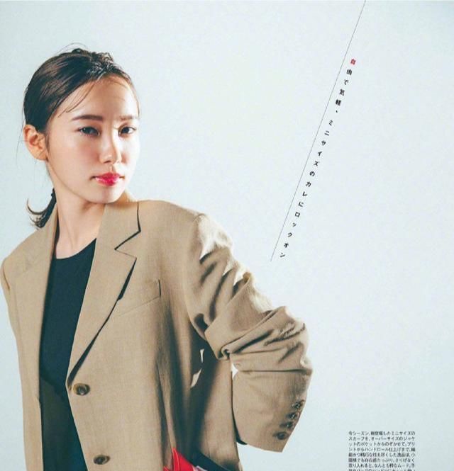  『不失女人』外出聚会如何穿搭?瞧瞧这样穿,休闲风的搭配示范,清爽又时尚