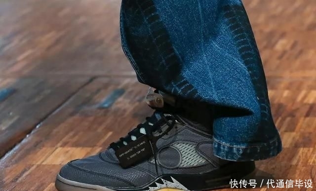 『联名』2020秋冬时装周联名球鞋大放出!看看有没有你的菜?