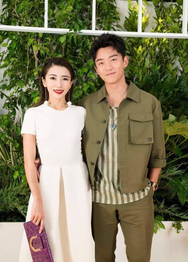 苗苗郑恺最近新消息 t01b428b0c200f26054.jpg