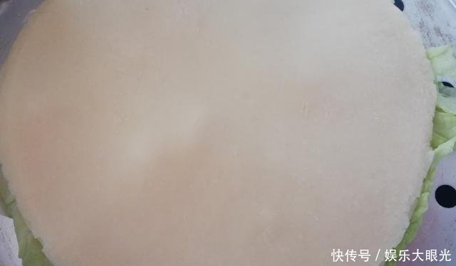 『柔软』立春时节,全网都在做春饼,我教婆婆一次就做成功了,柔软又筋道