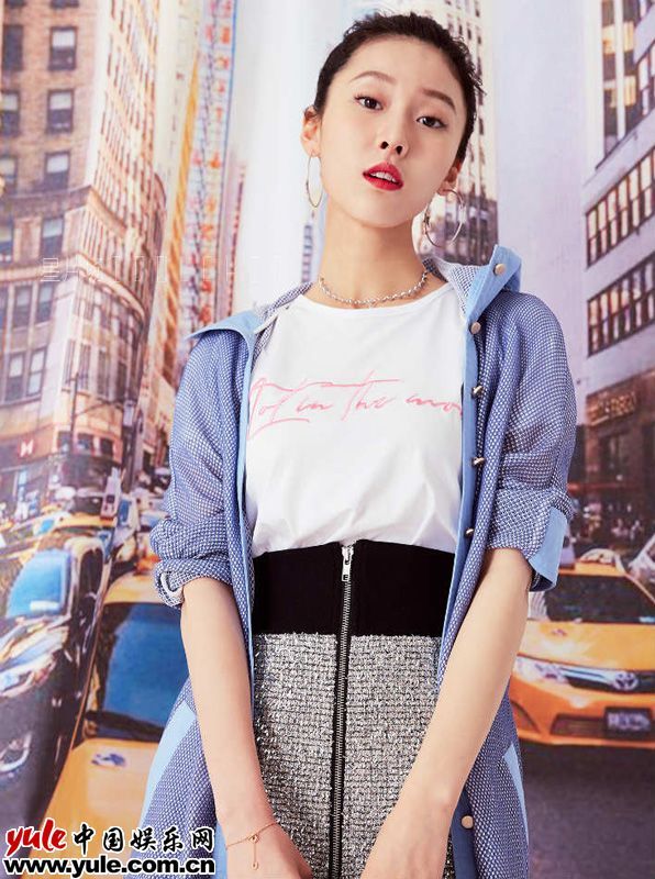 王子璇大片百变多姿 明亮活力与个性不羁兼备