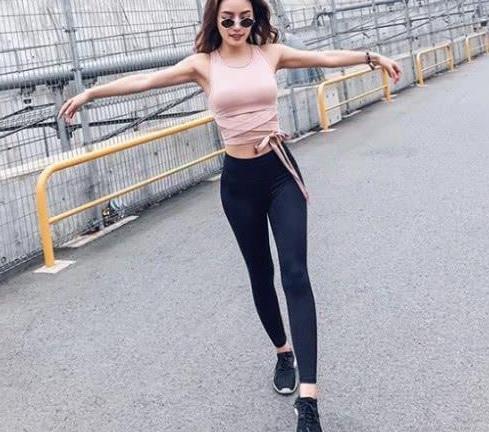 漂亮的打底裤的美丽，让女人舒适又有魅力！