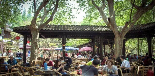 我国受毕业生喜爱的4座新一线城市，天津排第四，武汉被排除在外