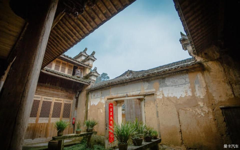 世外桃源@茶香环绕,与探岳陶醉在世外桃源。