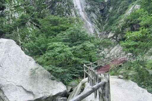 河南最美县城 经济省内倒数 却是“中国最佳休闲旅游名县”！